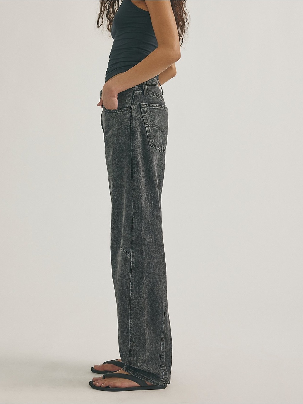 Levi’s Baggy Dad Barrel Jean - Picture 3 of 4